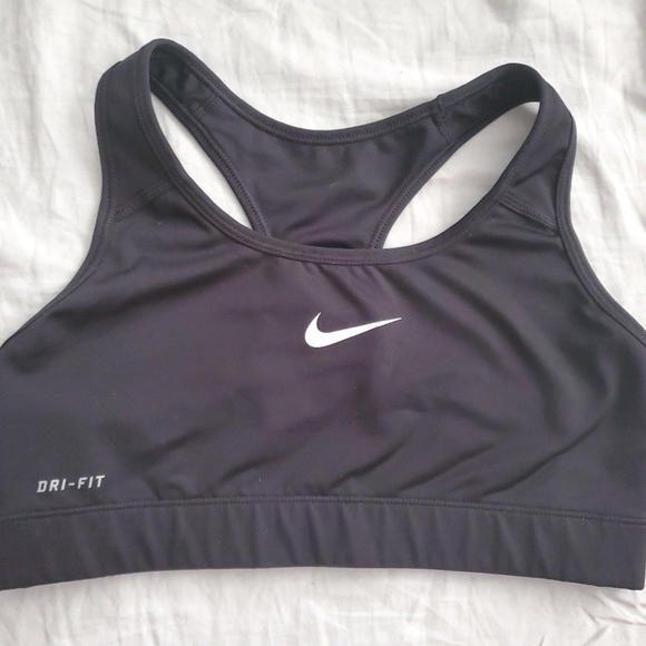 Black Nike Sports Bra - Picture 1 of 2